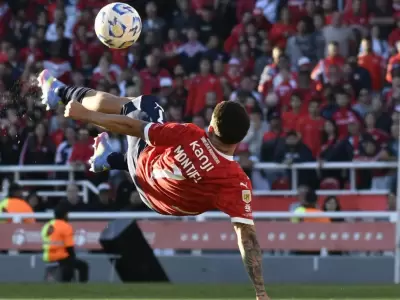 Santiago Montiel gan� el Premio Puskas.