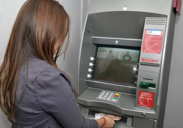 Atenci�n en bancos de Mendoza