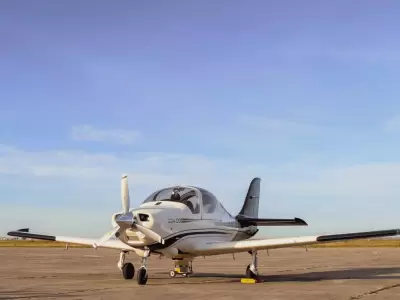 FAdeA presenta el IA-100B