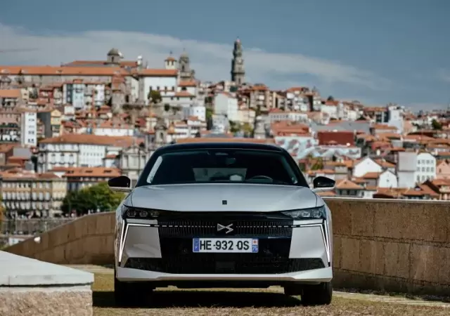 DS N�4: el auto con Inteligencia Artificial y 450 km de autonom�a