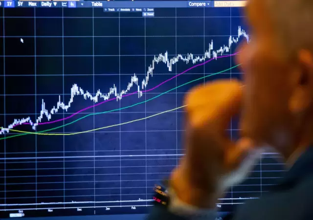 El �xito del plan depende de que los argentinos vuelvan a confiar en el peso.