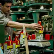 Alarma por la ca�da del empleo formal y el cierre de 20 mil empresas en dos a�os