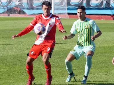 Deportivo Maip� vuelve a contar con Fausto Montero en el medio.