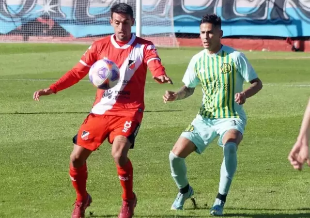 Deportivo Maip� vuelve a contar con Fausto Montero en el medio.