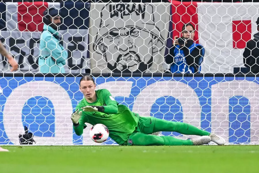Matvey Safonov se fracrtur� la mano y estar� un mes fuera de las canchas.