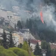 El incendio en Bariloche está "controlado" pero imputaron a un hombre por desatar el caos con una herramienta