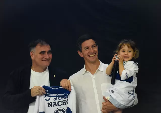 Nacho Fern�ndez fue presentado en Gimnasia La Plata.