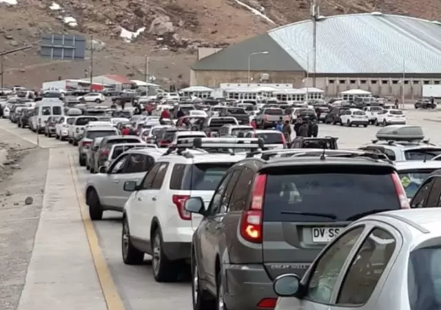 Caminar para ahorrar: los compradores regresan a la t�cnica cl�sica de recorrer pasillos y comparar precios para ganarle a la inflaci�n este verano.