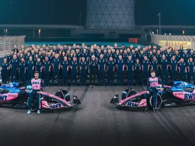 El equipo Alpine a pleno.