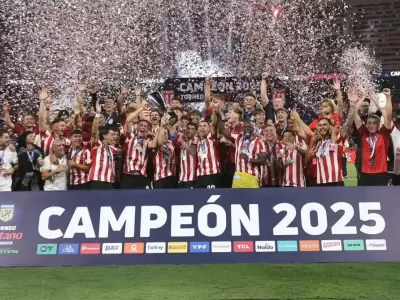 Estudiantes campe�n del Trofeo del Clausura 2025