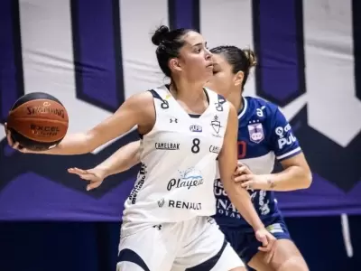 Carolina Fern�ndez llega a San Jos�.