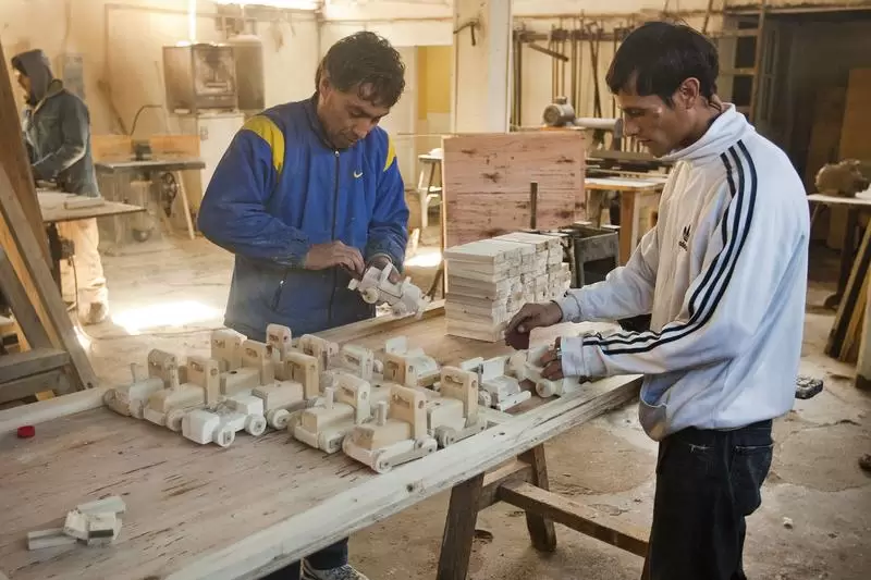El modelo actual no solo busca la ocupaci�n del tiempo, sino la creaci�n de un entorno laboral genuino que facilite la vuelta a la sociedad.