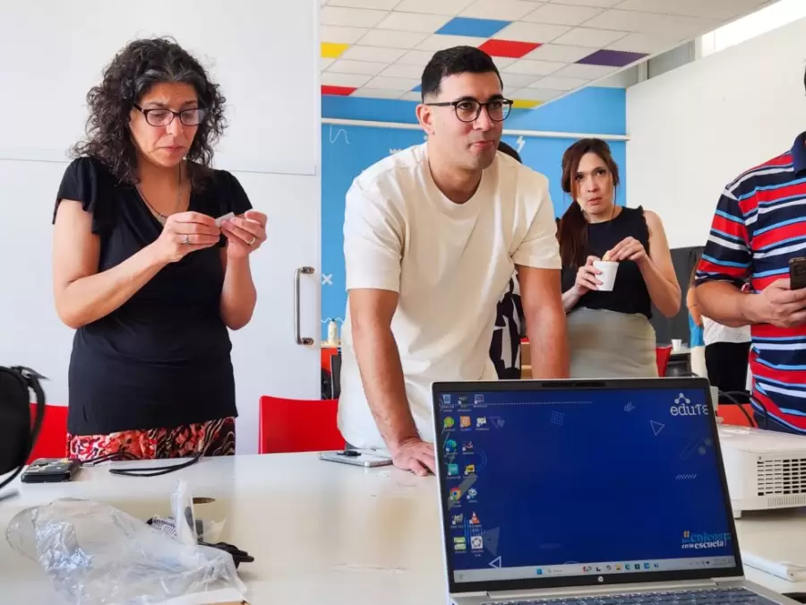 Carreras a distancia en Mendoza 2026: Comunicaci�n y Dise�o Multimedial.