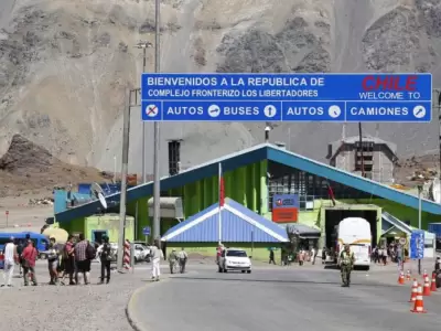 Paciencia en alta monta�a. Reportan 3 km de cola en Los Libertadores y frenos intermitentes en la Ruta 7.