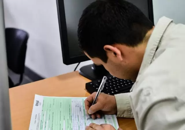 Llevar los papeles correctos agiliza el cruce