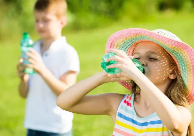 Los ni�os y los adultos mayores son los grupos m�s vulnerables a un golpe de calor.