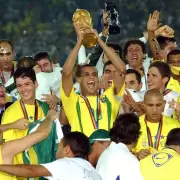 Alerta total por Roberto Carlos: termin� en el quir�fano por un problema card�aco