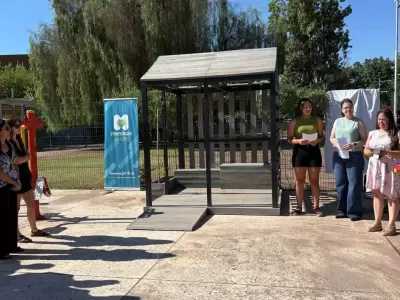 Estructura modular y sustentable: as� es el nuevo oasis urbano dise�ado para proteger a adultos mayores y ni�os del calor extremo.