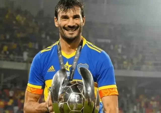 Javier Garc�a sigue en el Xeneize.