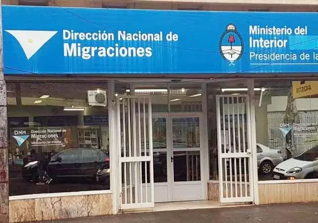 Manuel Adorni confirm� el fin de la flexibilizaci�n migratoria y el endurecimiento de controles para ciudadanos venezolanos.