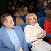 La noche que Mar del Plata se rindió a sus pies: el emotivo encuentro entre Mirtha y Fátima Florez
