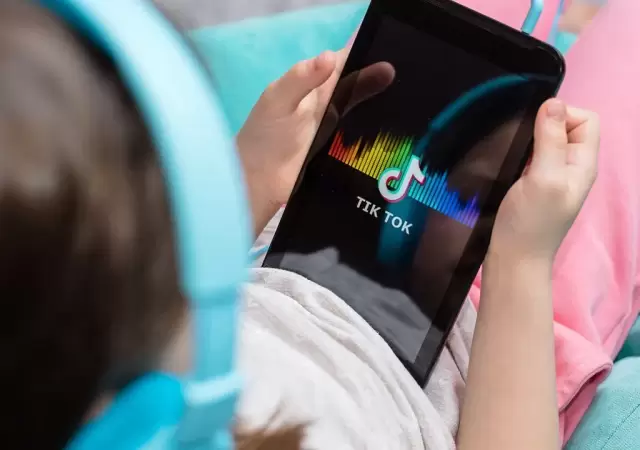 Especialistas advierten sobre el impacto de la tendencia NPC en el desarrollo infantil.