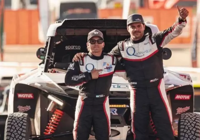 Bruno Jacomy y Lucas del R�o festejaron en Arabia.
