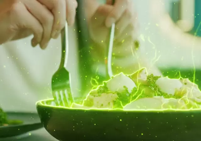 Los alimentos contienen potasio. Por lo tanto, tienen radiaci�n.