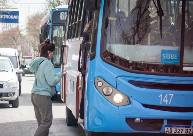 Viajar en colectivo: subas r�cord y sorpresas.