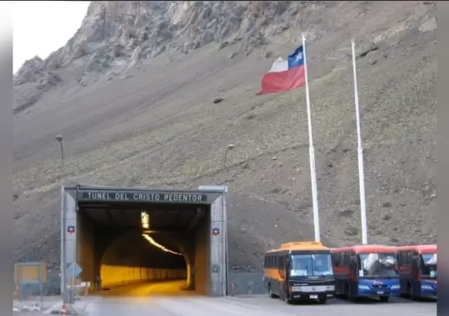 Zona de ingreso al t�nel internacional.