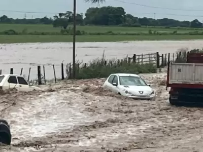 Diluvio en Salta: cayeron 90 mil�metros en una hora, hay rutas cortadas y sigue el alerta amarilla