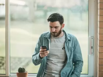 Vivimos en una sociedad cada vez m�s narcisista, donde el escenario digital se usa para alimentar el ego y sentirse deseado.