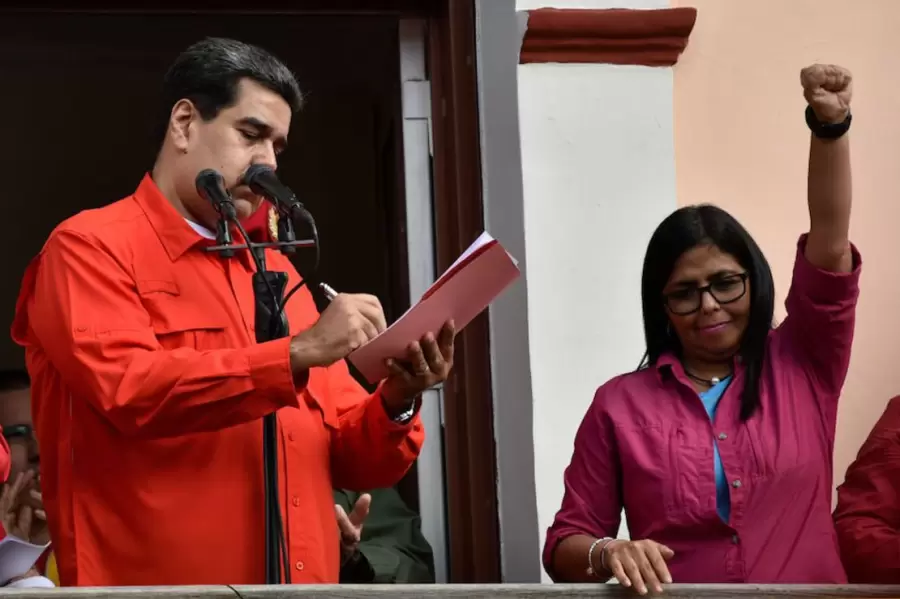 Nicol�s Maduro habr�a sido quien rescat� a Delcy Rodr�guez tras el desplazamiento que le confiri� Hugo Chavez.