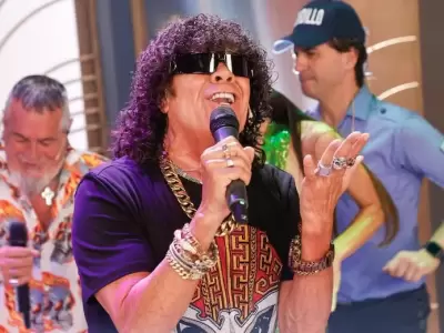 La Mona Jim�nez, leyenda de la m�sica popular