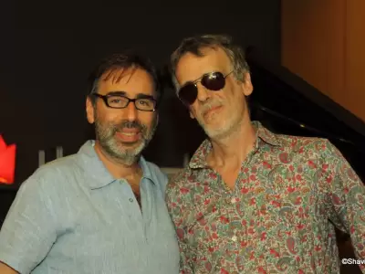 Leo Sujatovich y el Flaco Spinetta en ocasi�n del concierto de Las Bandas Eternas