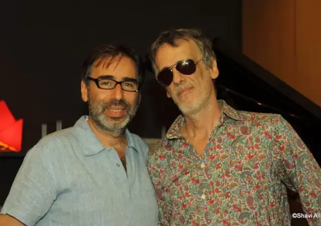 Leo Sujatovich y el Flaco Spinetta en ocasi�n del concierto de Las Bandas Eternas