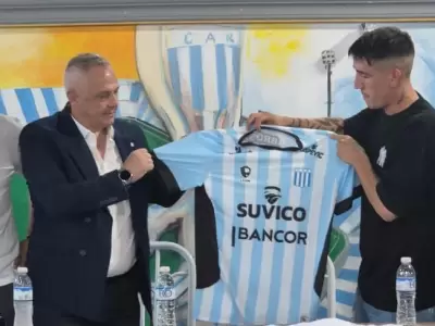 El titular de Racing de C�rdoba con su refuerzo estrella