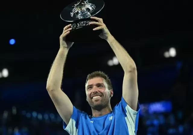 El feliz ganador en el particular torneo de Melbourne