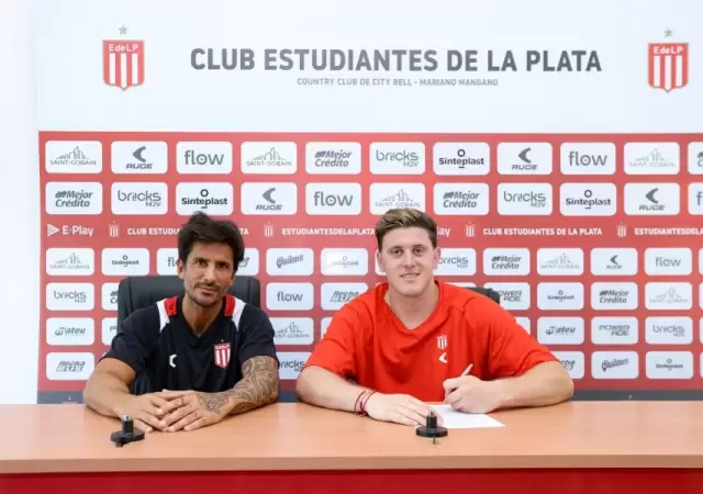 Marcos Angeleri junto al nuevo refuerzo Pincha