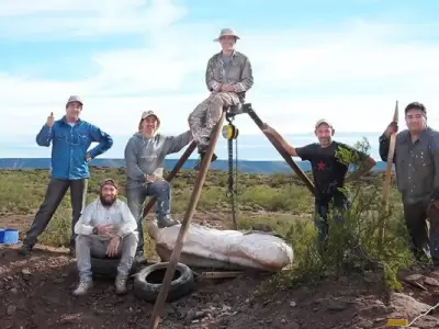 La expedici�n que hizo el hallazgo de los f�siles.