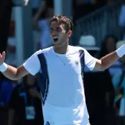 El emotivo festejo de Etcheverry con la hinchada argentina tras su "renacer" en Australia