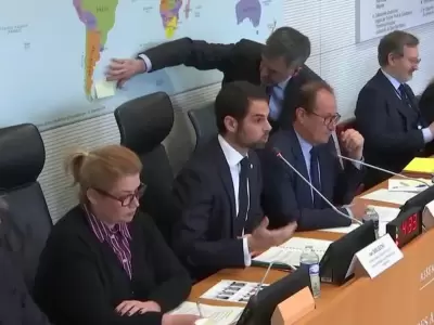 El embajador Ian Sielecki interrumpi� su exposici�n ante la Asamblea Nacional francesa/ Fuente: Captura de pantalla