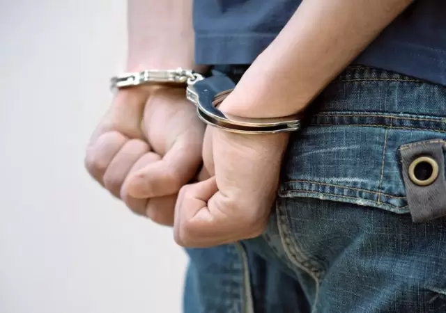 Un enfrentamiento entre polic�as y un grupo de sospechosos termin� con la muerte de un adolescente de 12 a�os en el partido de Tres de Febrero.