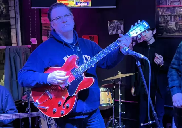 Mark presenta su disco en el Vi�a Rock Caf�