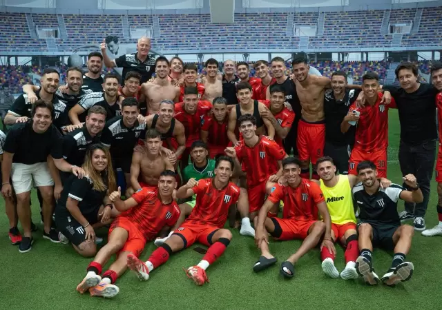 El festejo del plantel Mensana.