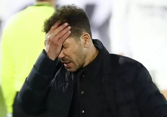 Simeone y Juli�n �lvarez: el respaldo del t�cnico es clave para el presente del delantero en Espa�a.