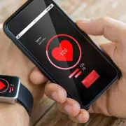 ¿Tienes un smartwatch? El dispositivo en tu muñeca podría detectar un problema cardíaco grave antes que un médico.