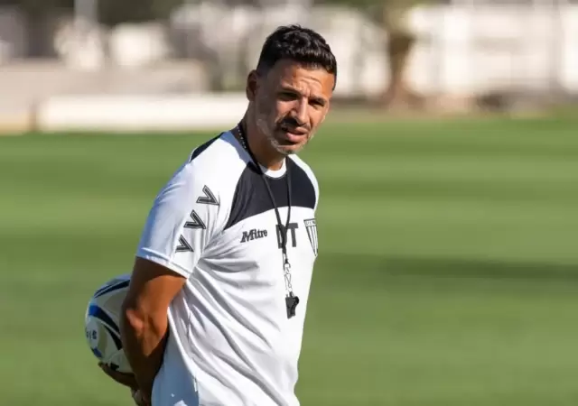 Ariel Broggi, DT de Gimnasia.