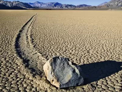 Roving Stones en el Valle de la Muerte