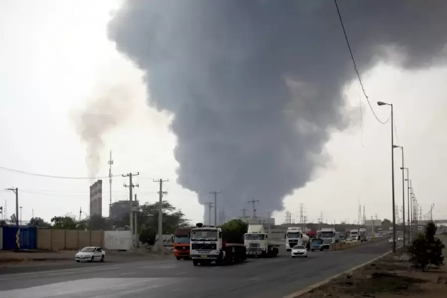 Dos explosiones en Ir�n causan cinco muertos